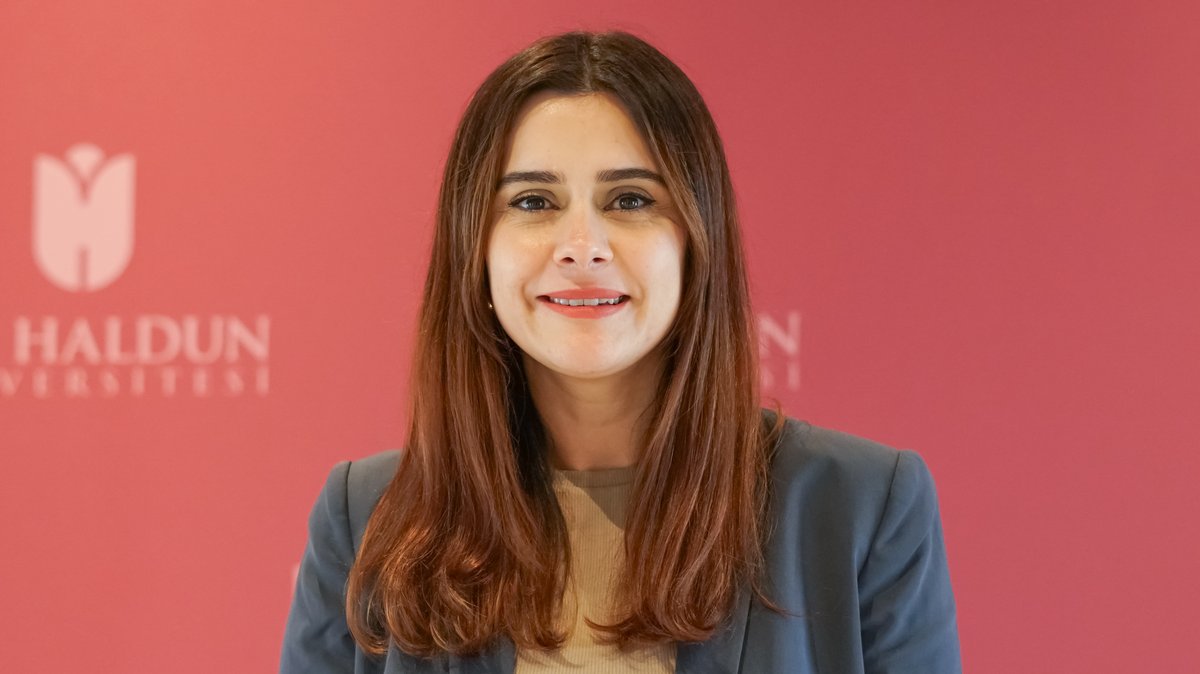Doçent Doktor ŞEYDA ERUYAR