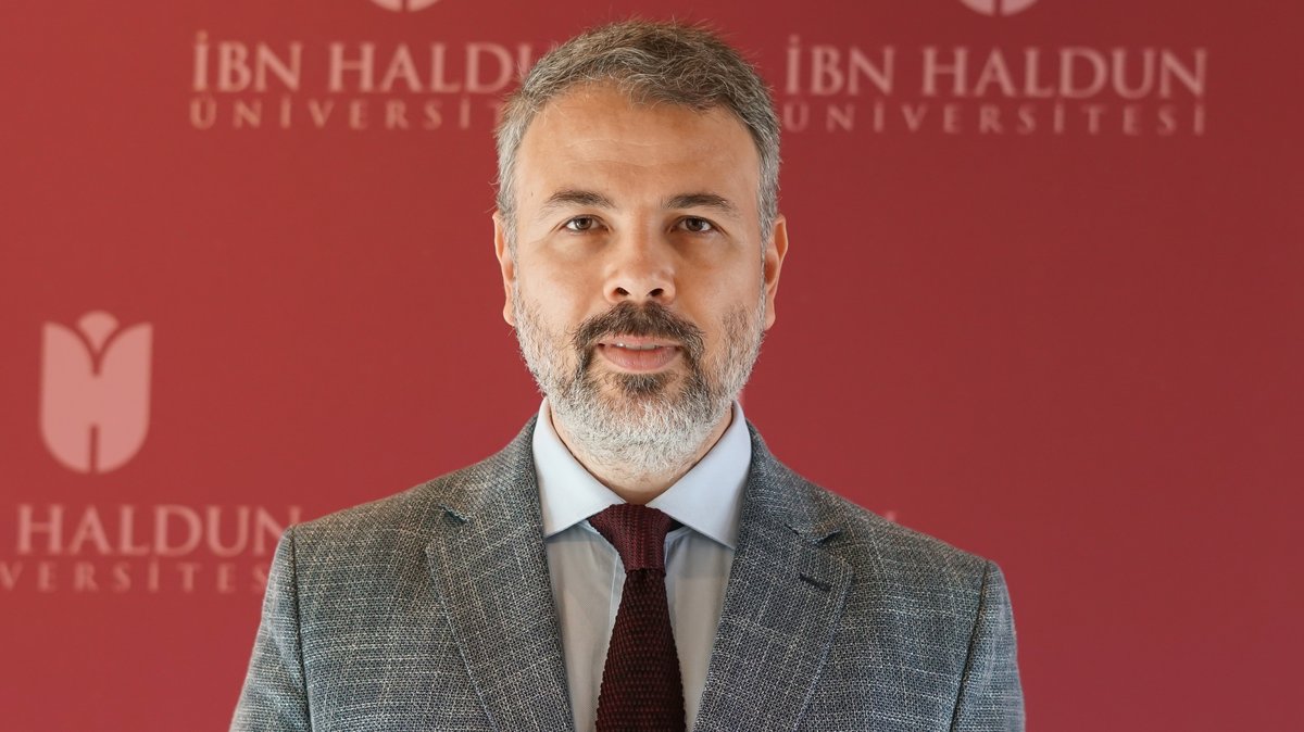 Profesör Doktor ÖZCAN ERKAN AKGÜN